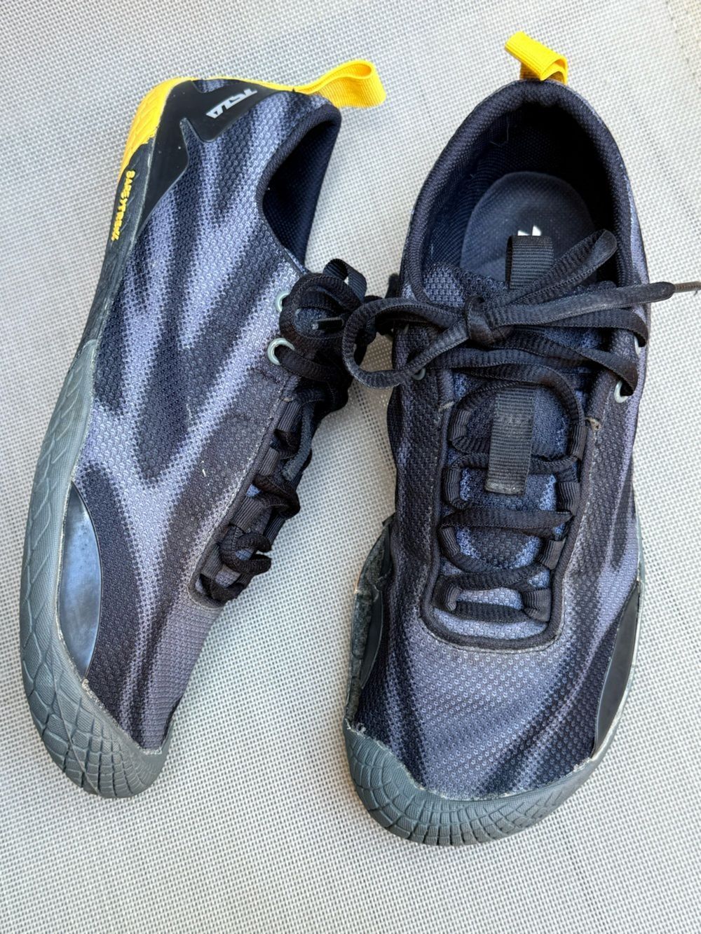 Bare Trek Trail Barefoot Minimalist Running Shoes Women’s size 8.5 or 40
